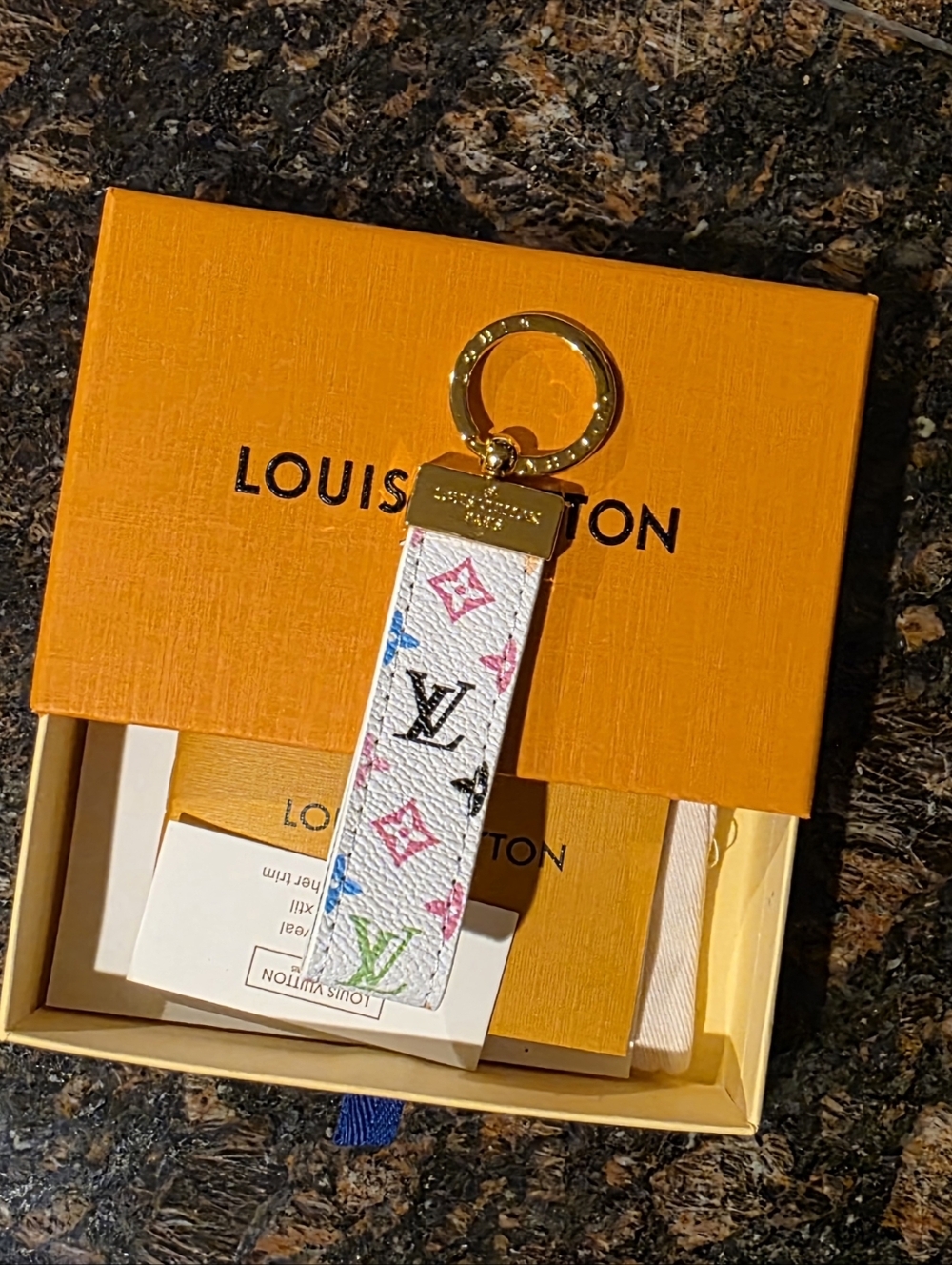 W/BOX 🤍 White + Color 🩷💚💙🖤 Monogram Key Chain Strap